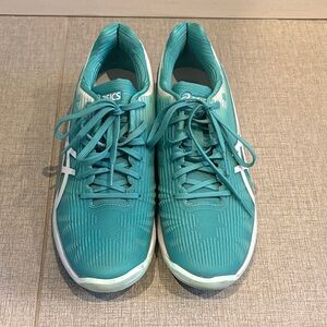 Turquoise and white solution speed FF Asics runners